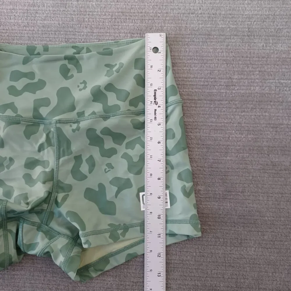 Girls Who Power Lift Shorts Womens M Green Camo 3